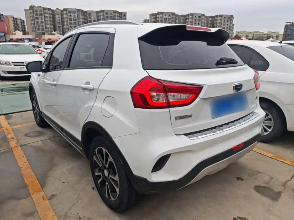 Geely Vision X3 — миниатюра 5