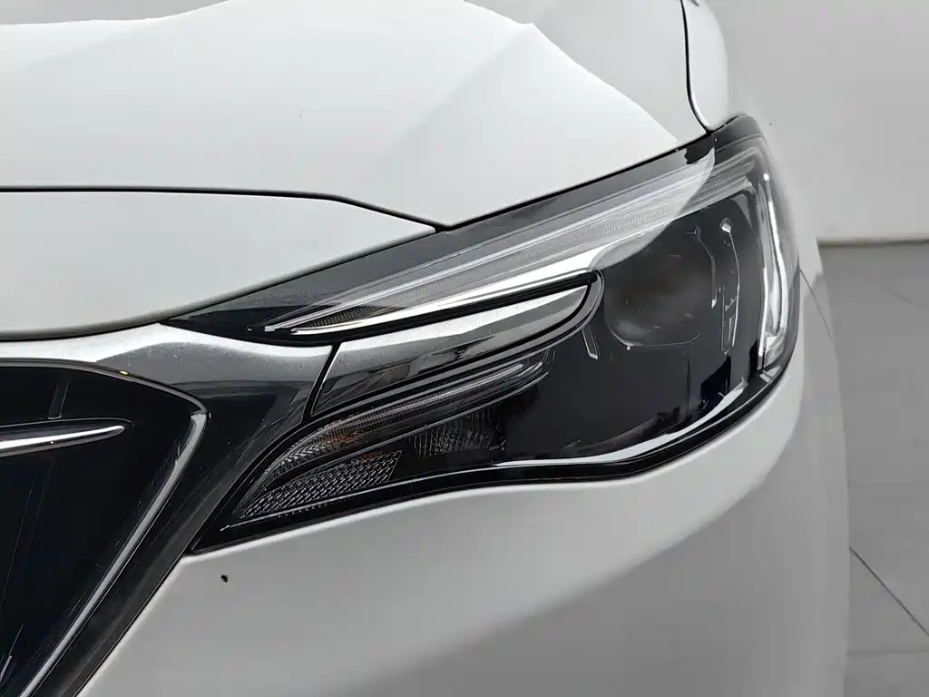 Buick Excelle — миниатюра 7