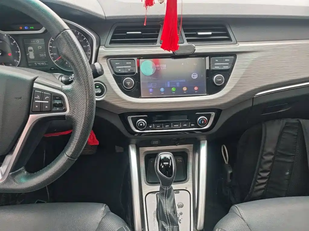 Geely Vision X3 — миниатюра 13