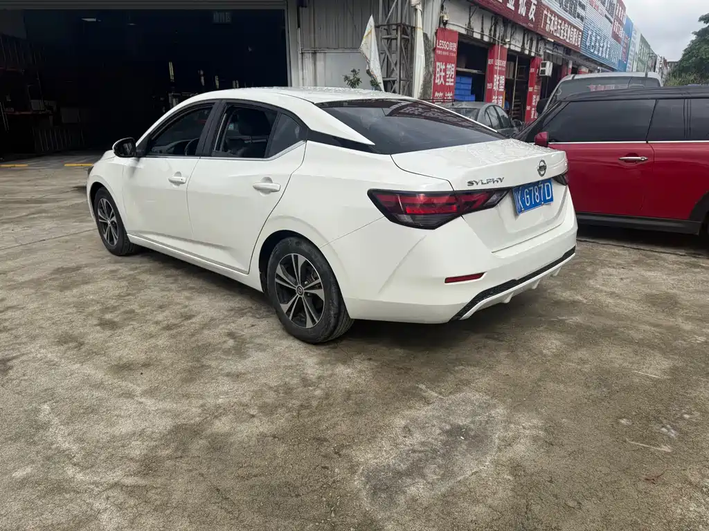 Nissan Sylphy — миниатюра 6