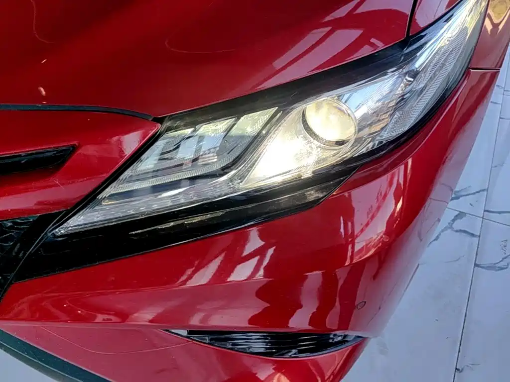 Toyota Camry — миниатюра 24