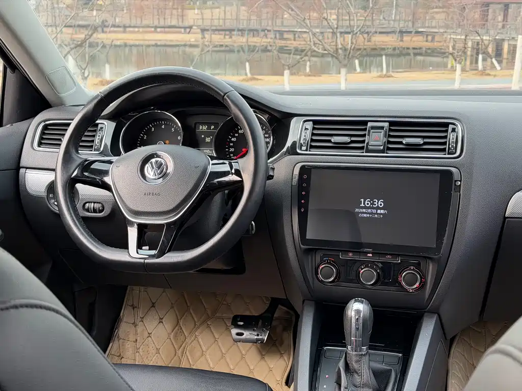 Volkswagen Sagitar 2015 230TSI AT Comfort