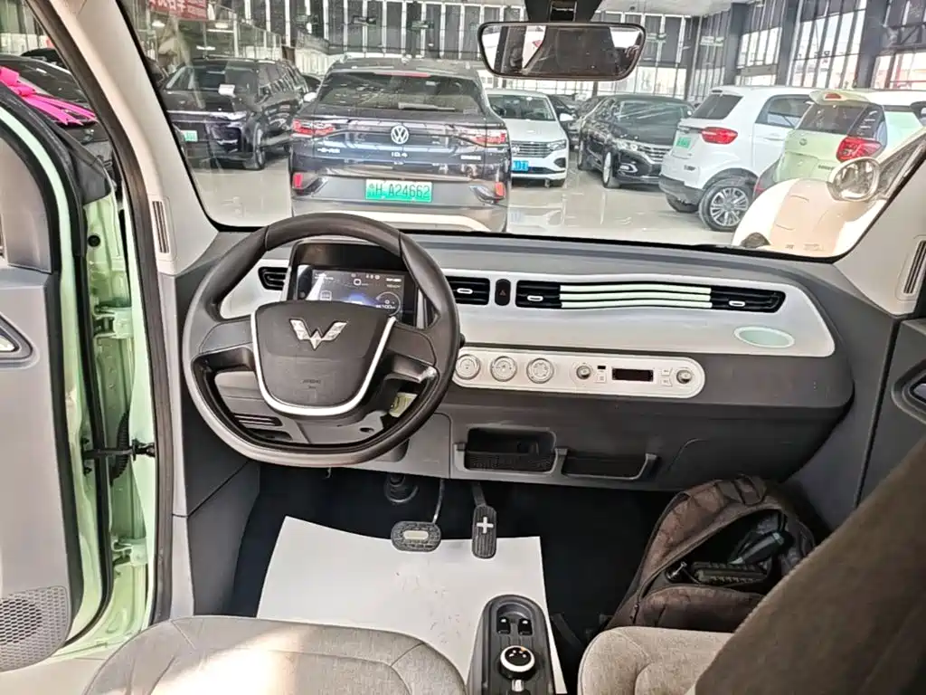 Wuling MINIEV — миниатюра 10