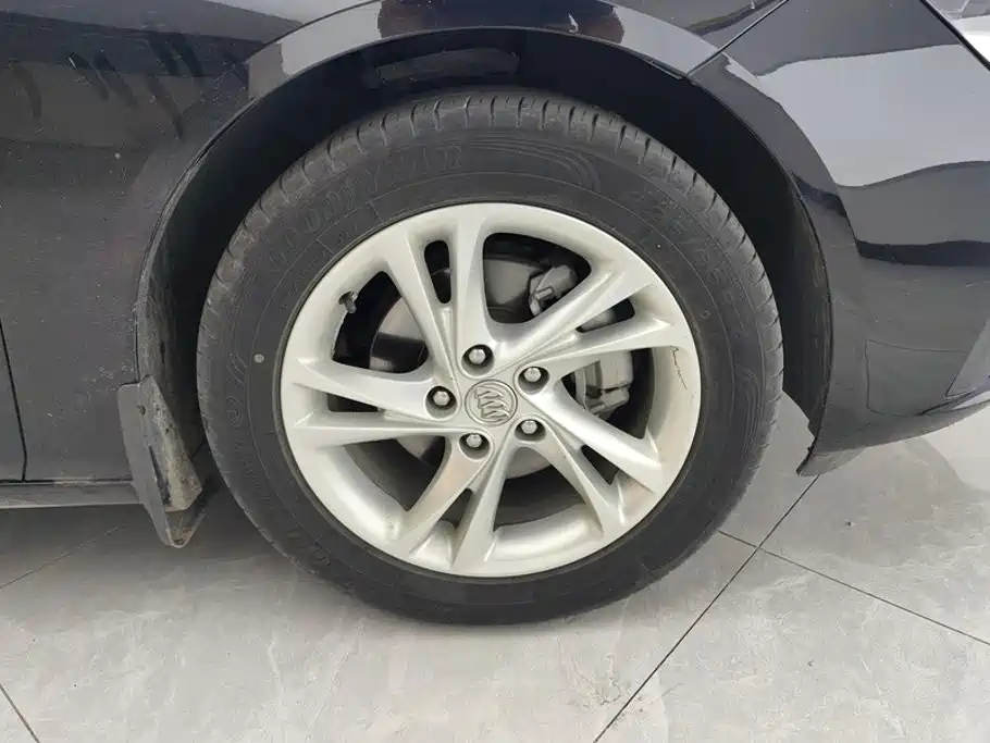 Buick Regal — миниатюра 6