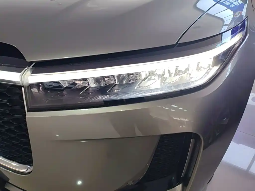 Li Auto Li ONE — миниатюра 24