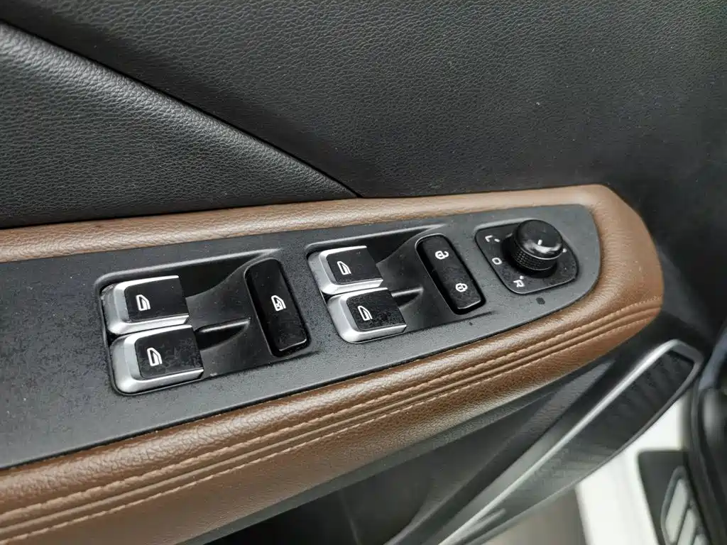 Geely Vision — миниатюра 9