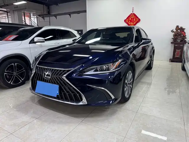 LEXUS ES 2023