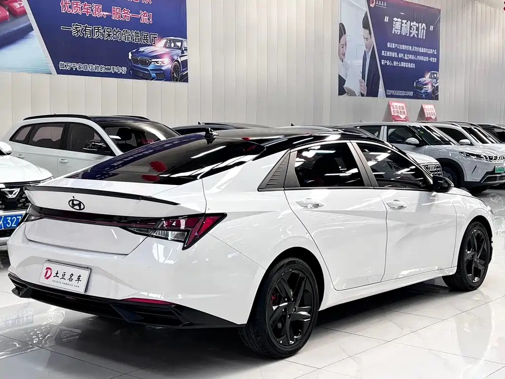 Hyundai Elantra — миниатюра 4