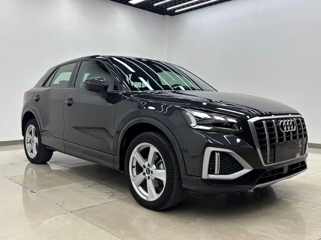Audi Q2L — миниатюра 2
