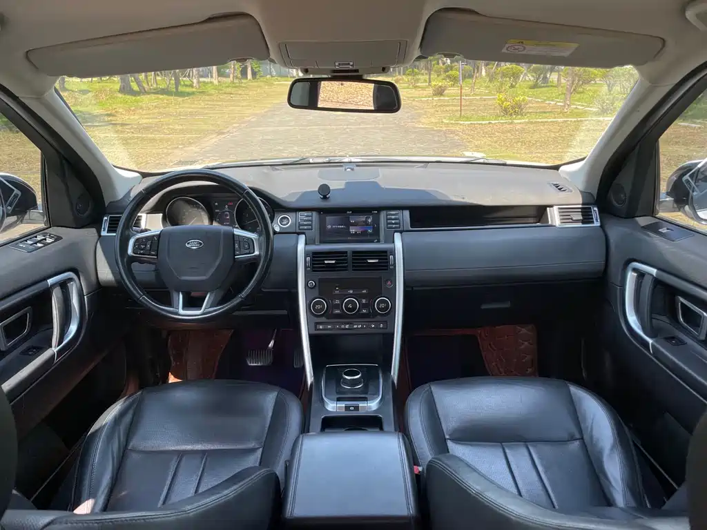 Land Rover Discovery Sport — миниатюра 18