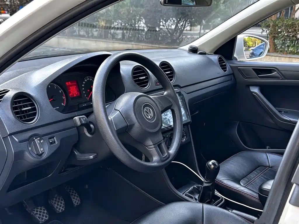 Volkswagen Jetta — миниатюра 12
