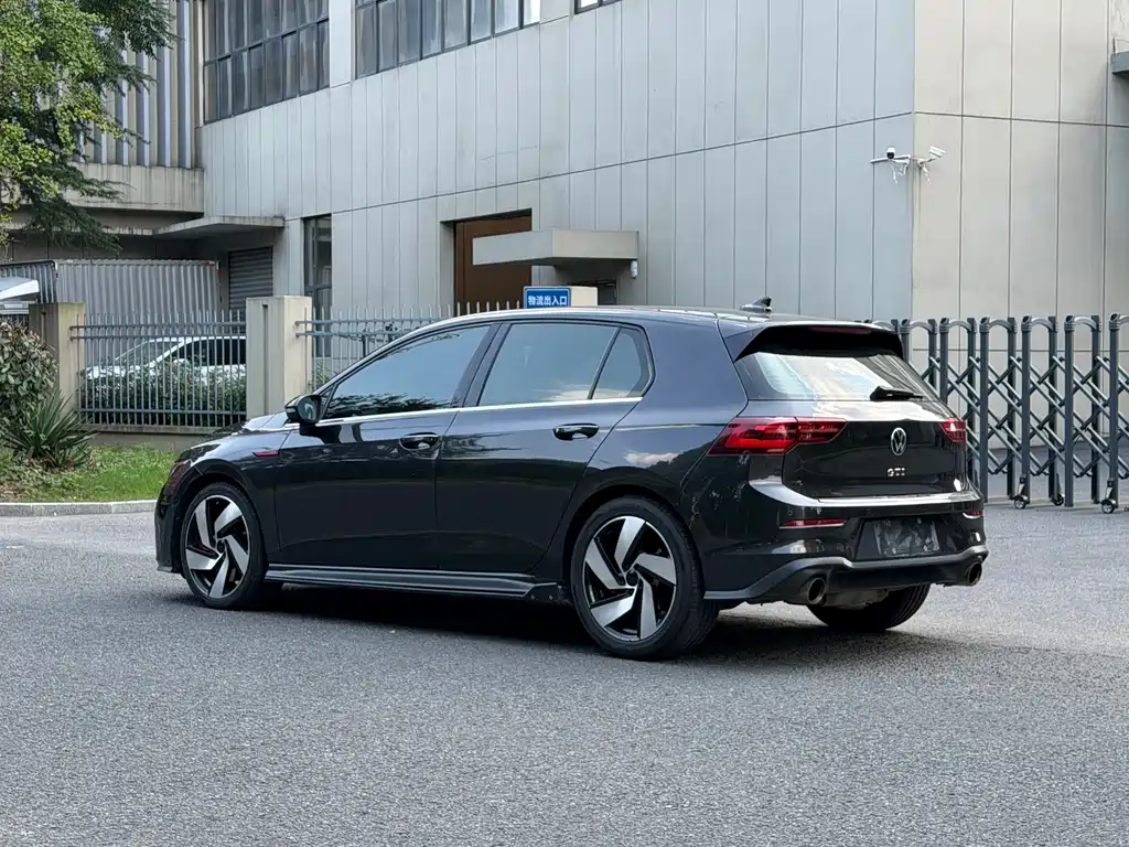 Volkswagen Golf GTI — миниатюра 6