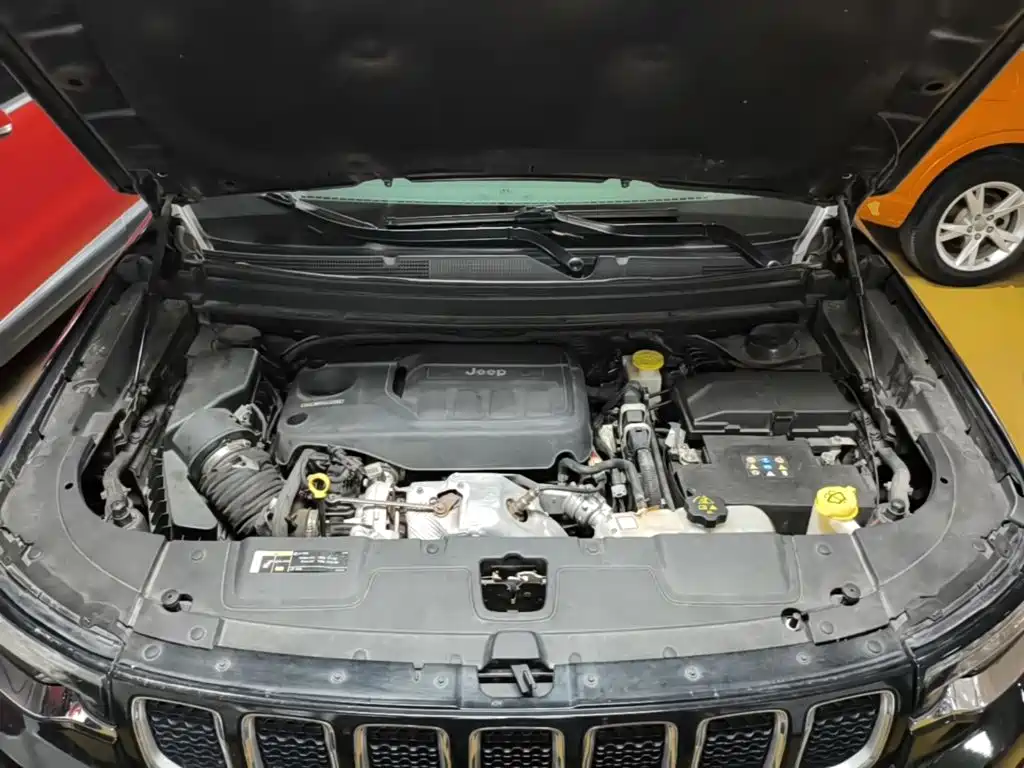 Jeep Grand Commander — миниатюра 20