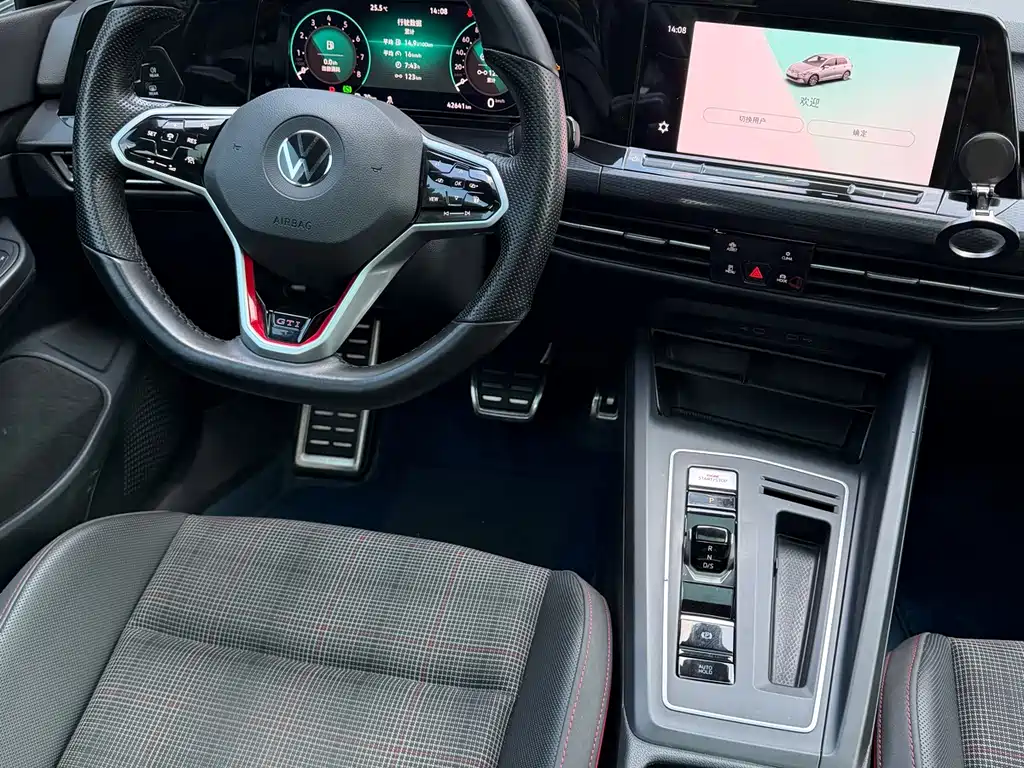 Volkswagen Golf GTI — миниатюра 18