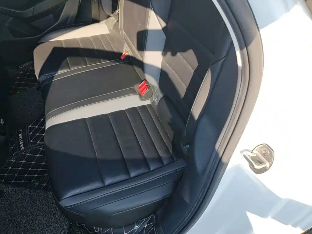 Volkswagen Sagitar — миниатюра 17