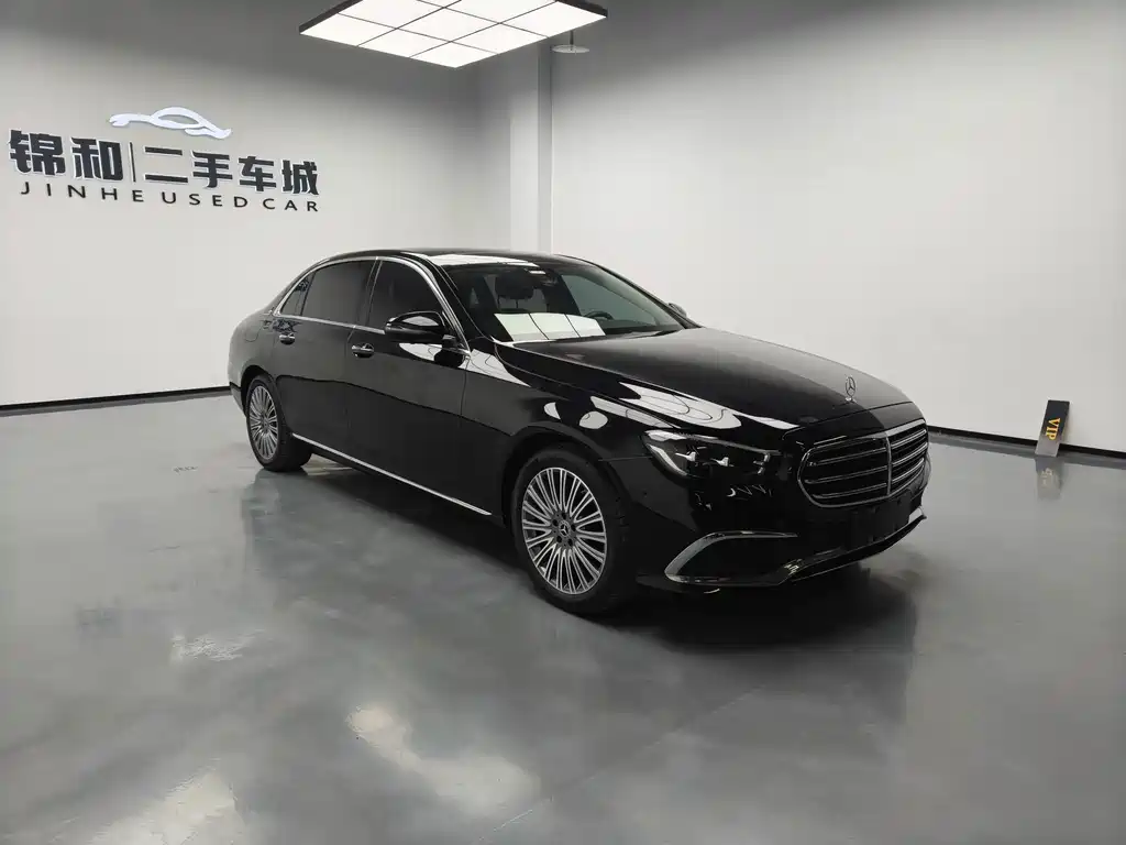 Mercedes-Benz E-Class — миниатюра 3