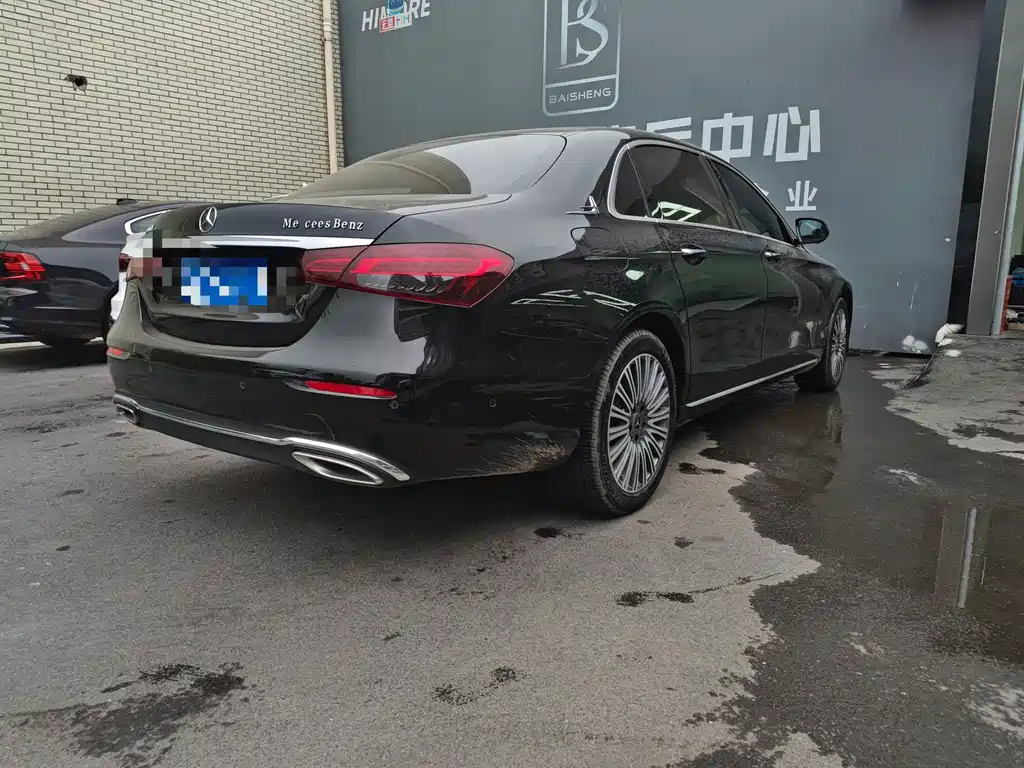 Mercedes-Benz E-Class — миниатюра 9