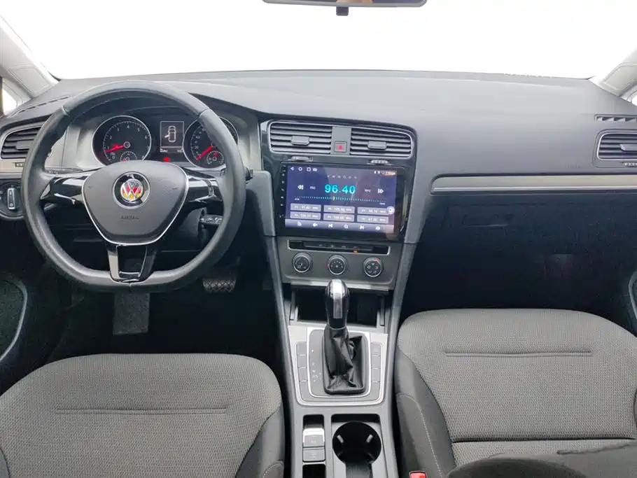 Volkswagen Golf — миниатюра 12