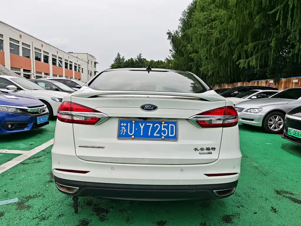 Ford Mondeo — миниатюра 5