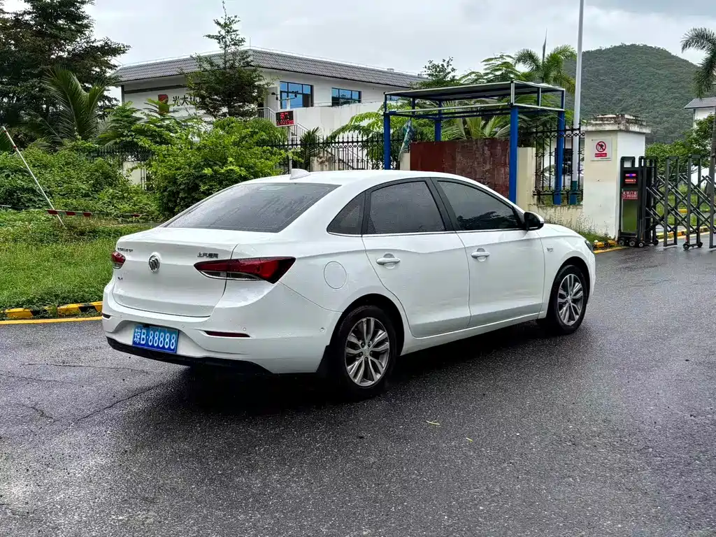 Buick Excelle — миниатюра 7