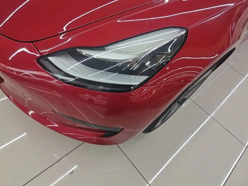 Tesla Model 3 — миниатюра 24