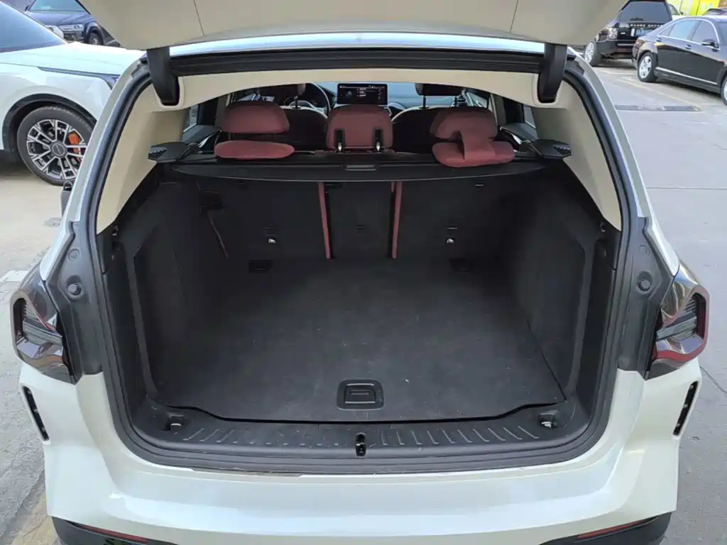 BMW iX3 — миниатюра 19