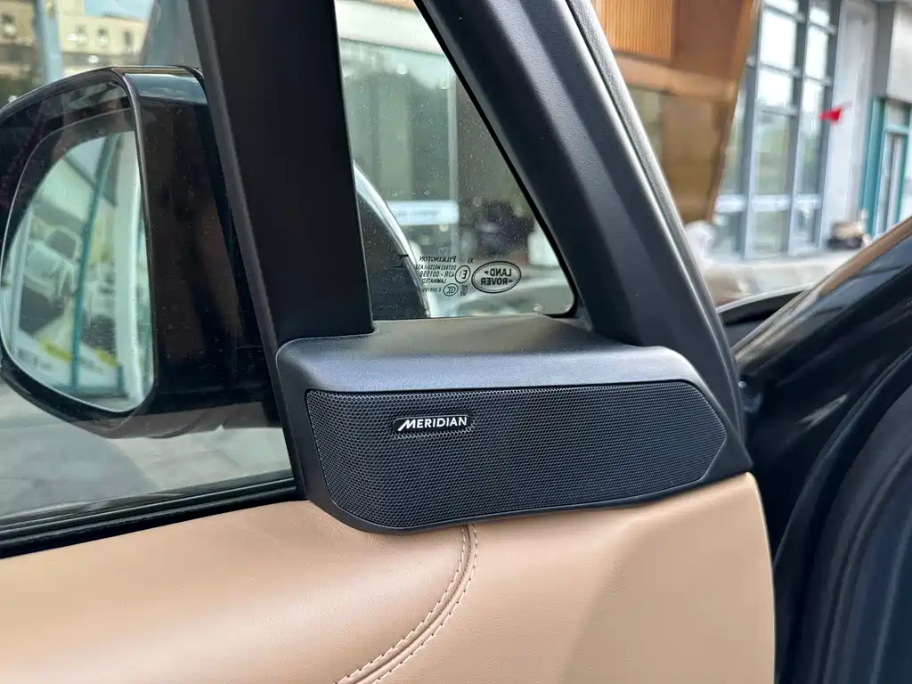 Land Rover Range Rover — миниатюра 10