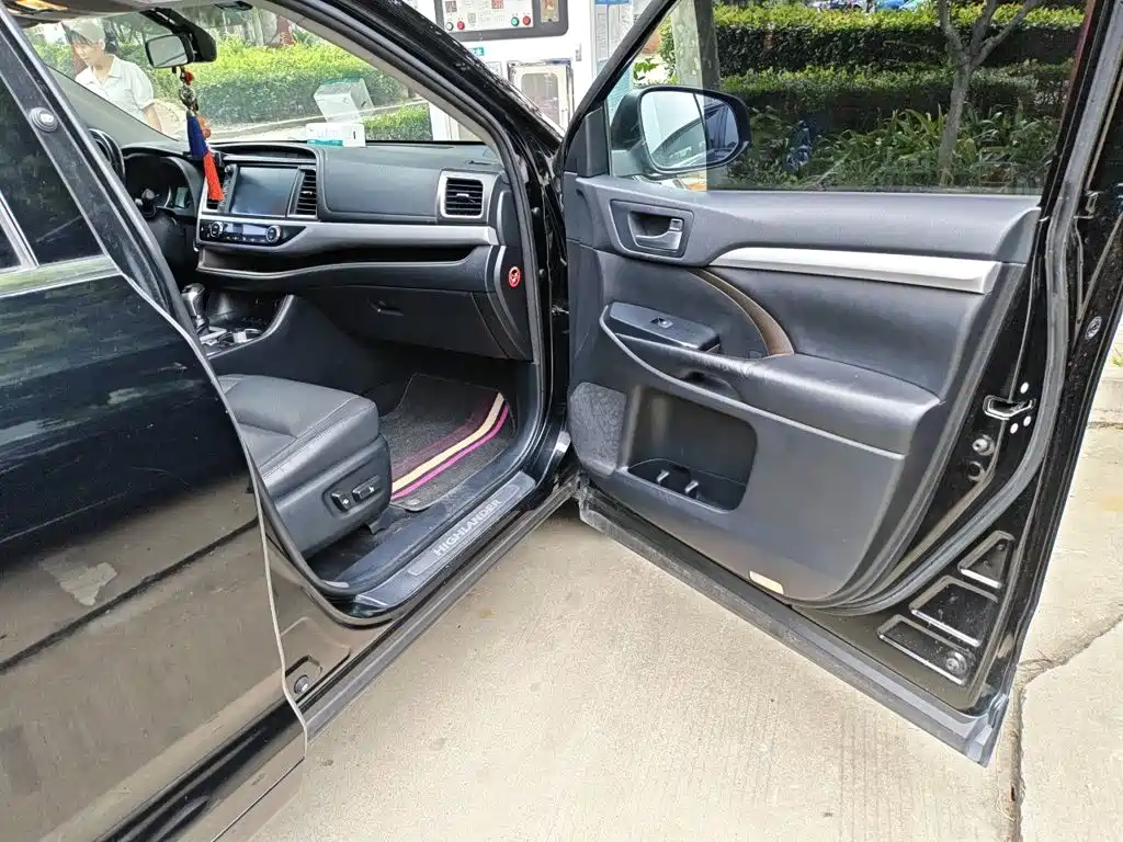 Toyota Highlander — миниатюра 19