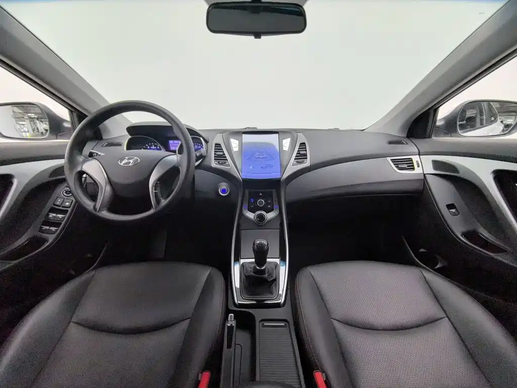 Hyundai Elantra Langdong — миниатюра 5