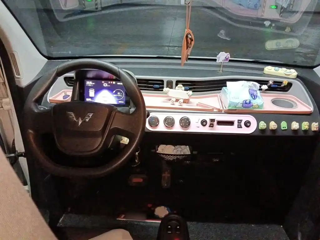 Wuling MINIEV — миниатюра 13