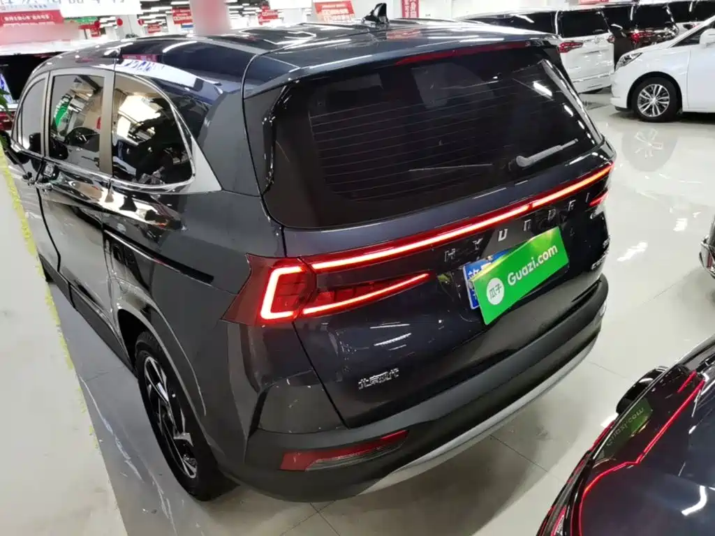 Hyundai Custo — миниатюра 5