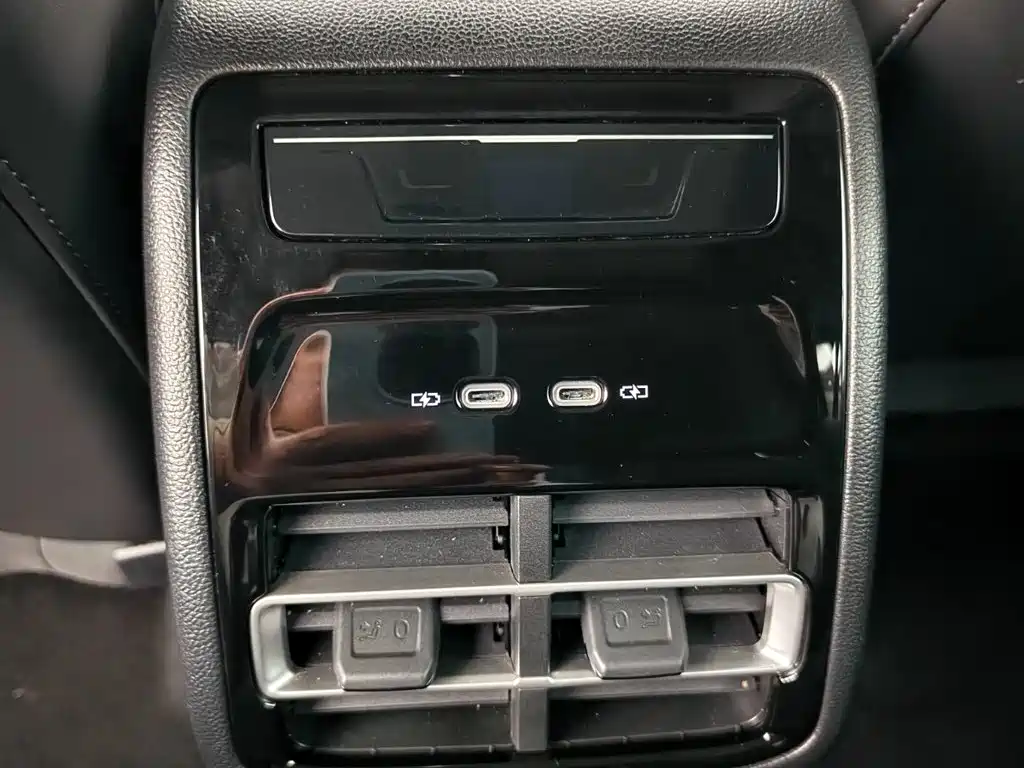 Volkswagen Tiguan L — миниатюра 9