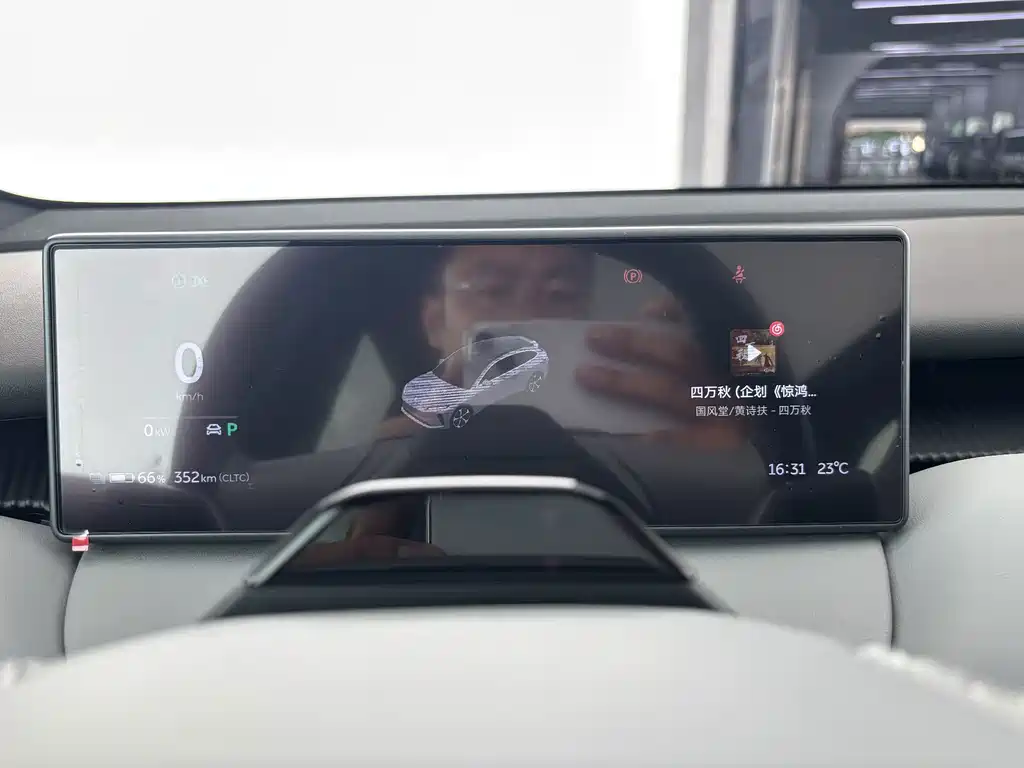 NIO ET5T — миниатюра 4