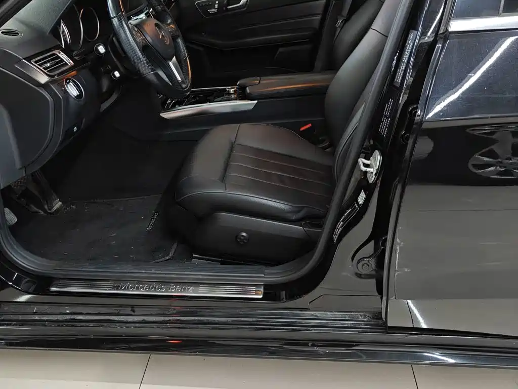 Mercedes-Benz E-Class — миниатюра 8