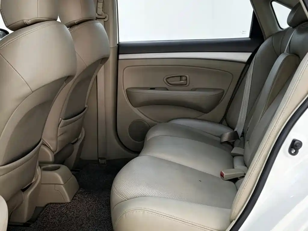 Nissan Sylphy — миниатюра 6