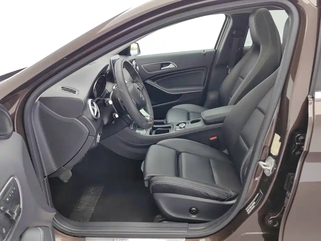 Mercedes-Benz GLA — миниатюра 10