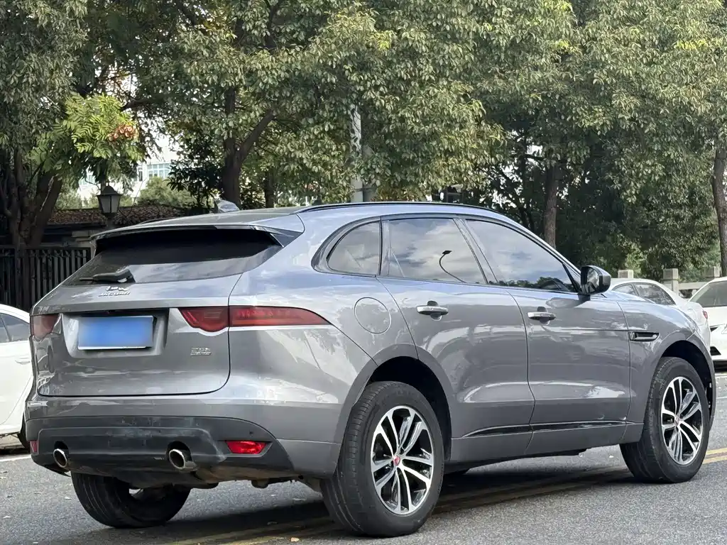 JAGUAR F PACE