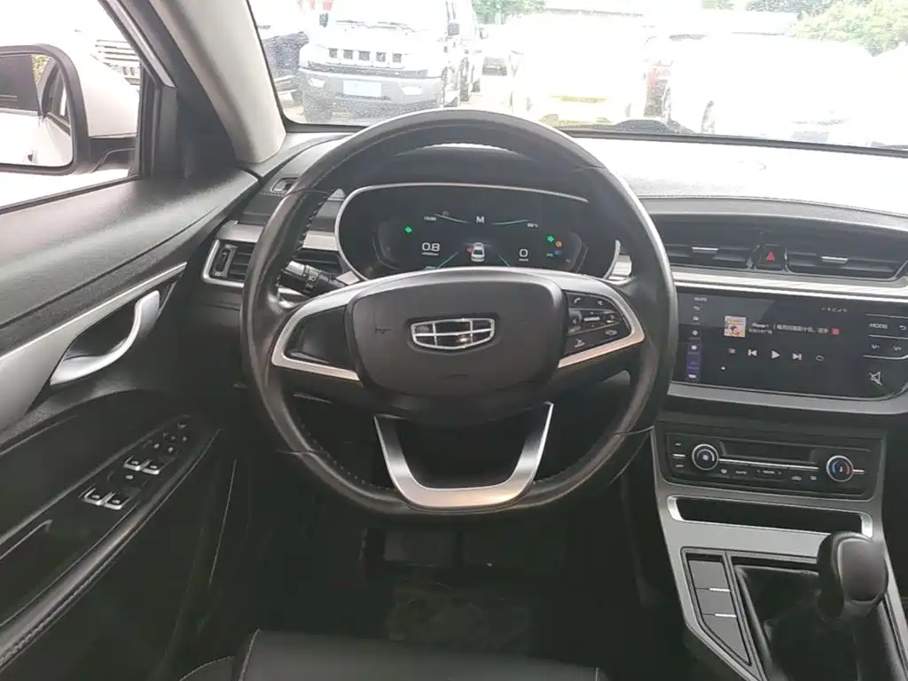 Geely Emgrand — миниатюра 11