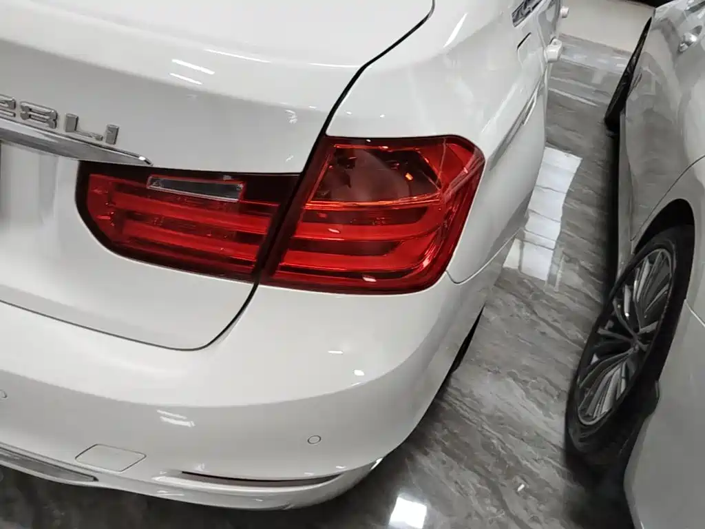 BMW 3 Series — миниатюра 8