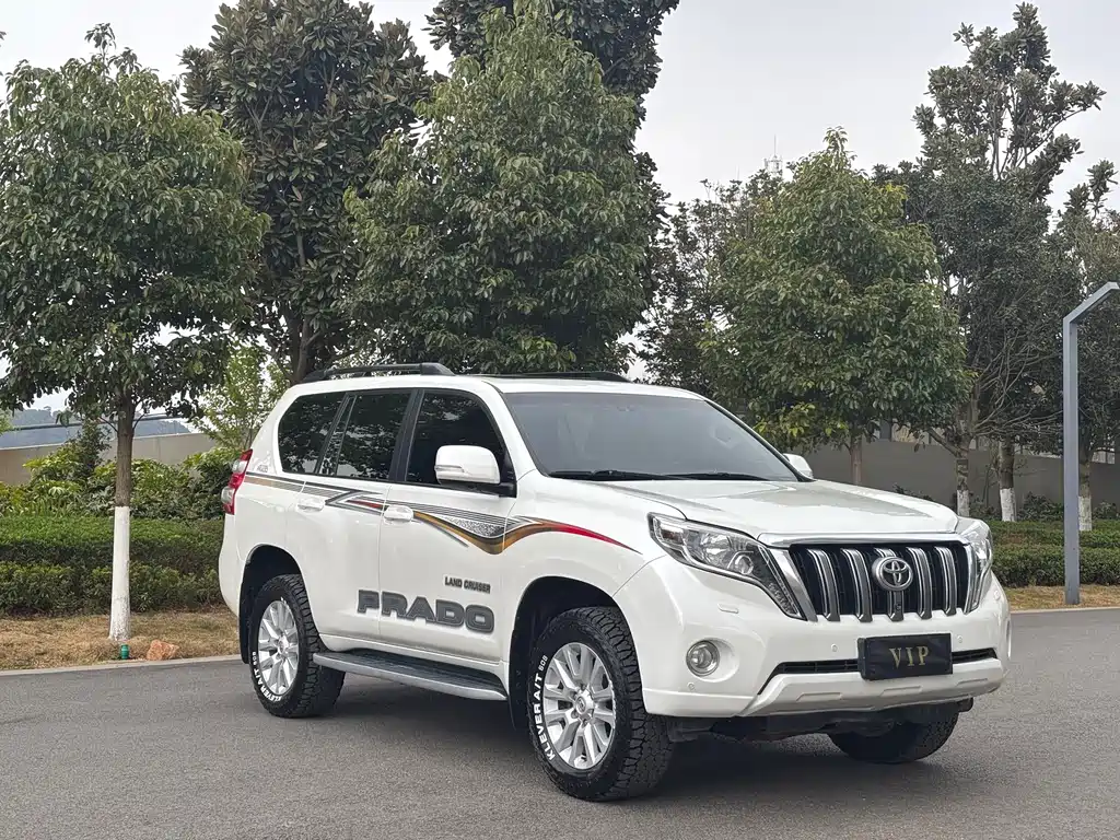 TOYOTA PRADO