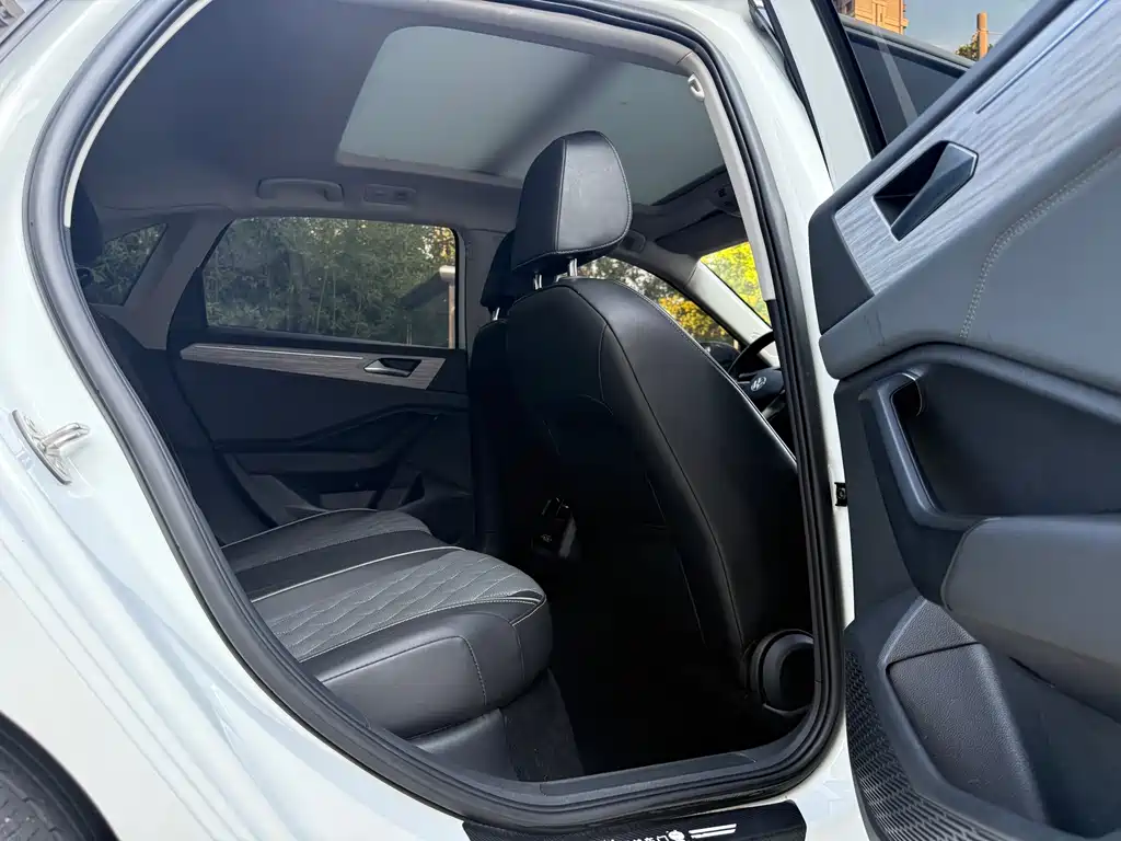 Volkswagen Sagitar — миниатюра 15
