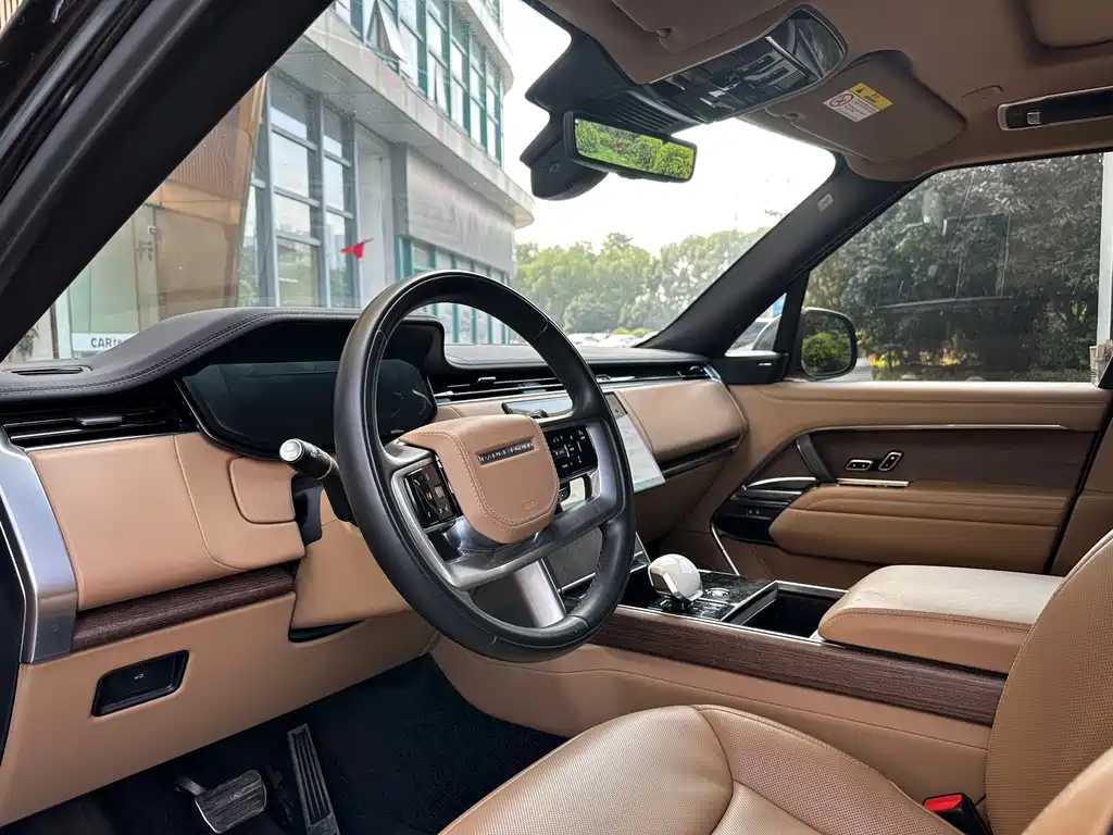 Land Rover Range Rover — миниатюра 6