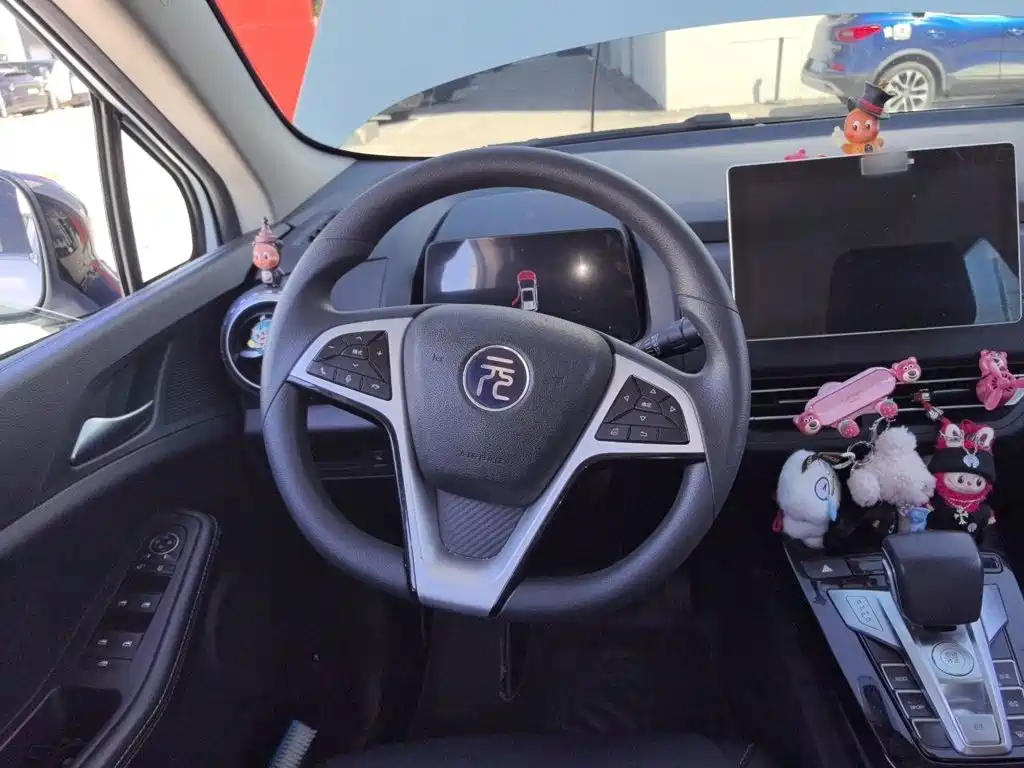 BYD Yuan EV — миниатюра 11