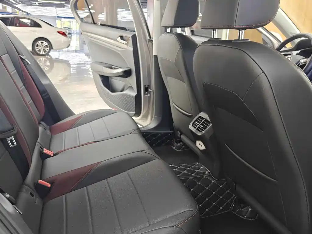 Volkswagen Bora — миниатюра 11