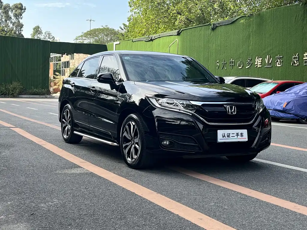 HONDA UR V