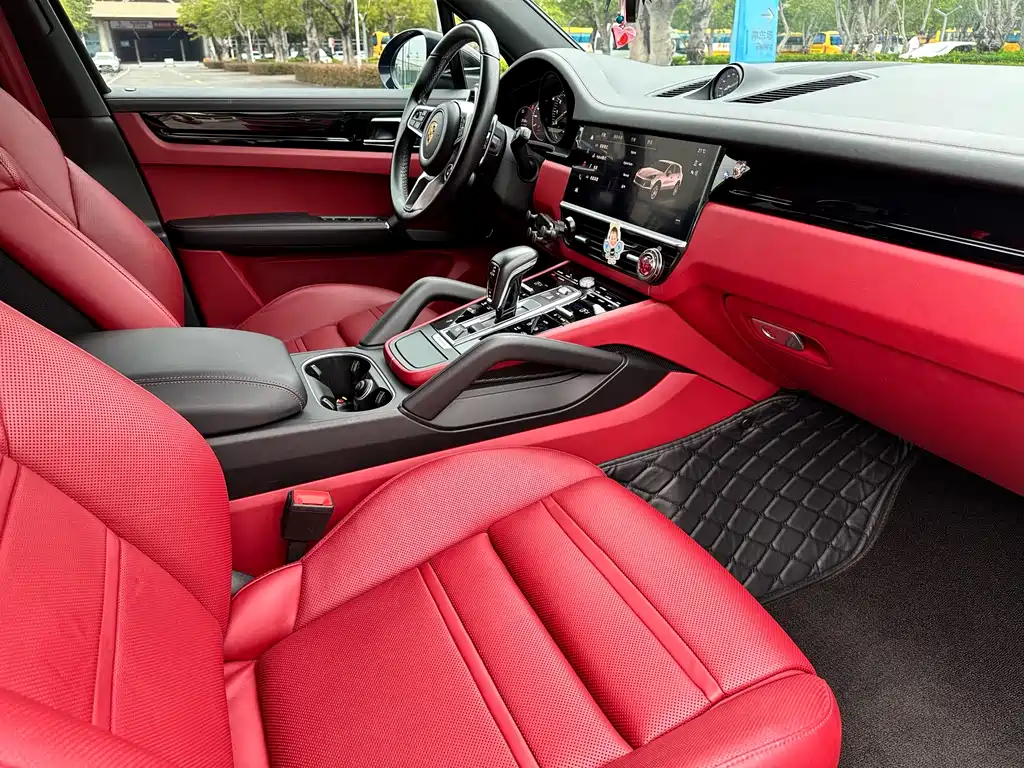 PORSCHE CAYENNE NEW ENERGY