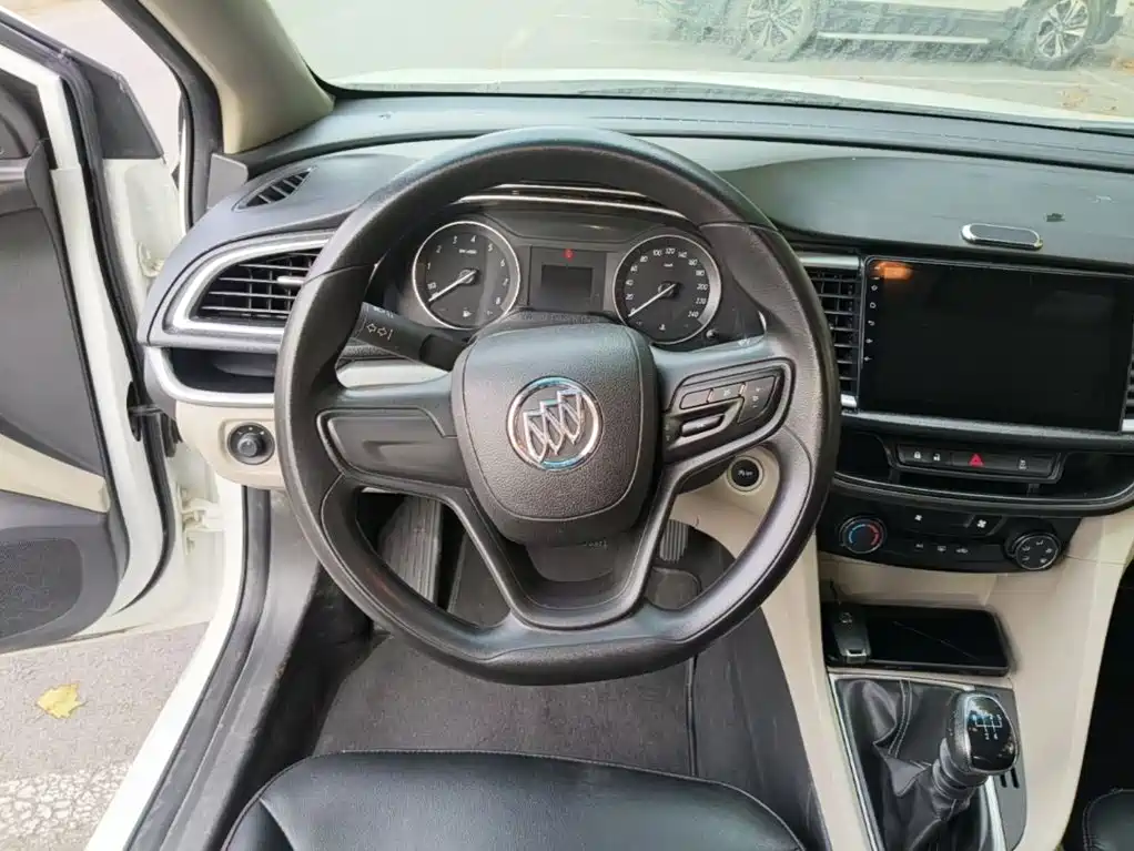 Buick Excelle — миниатюра 11