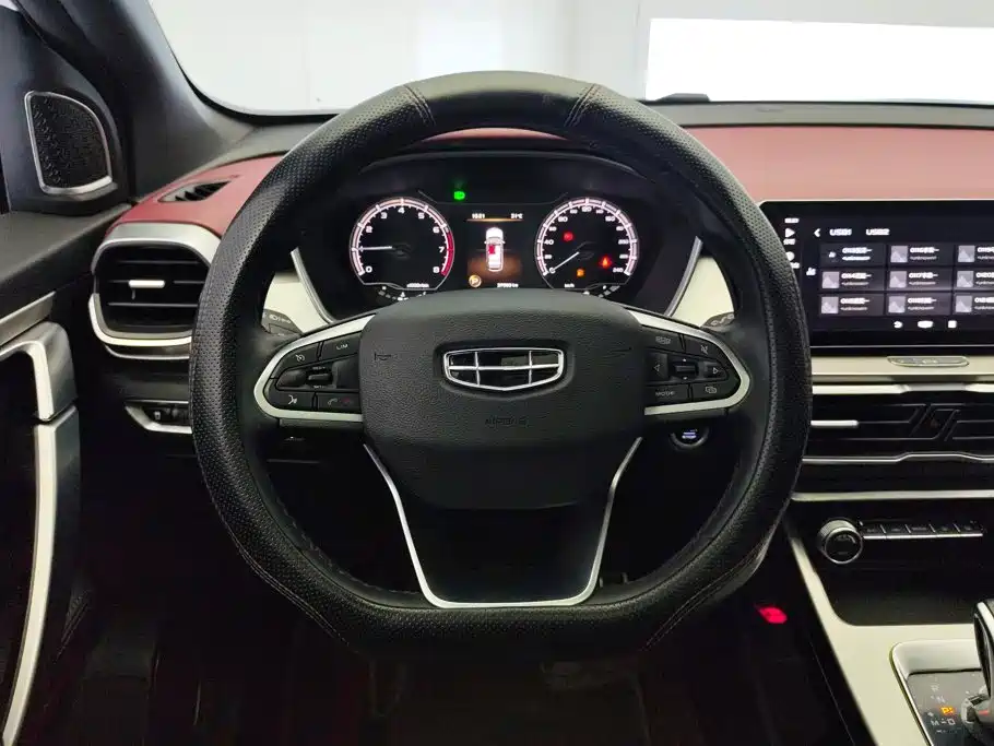 Geely Binyue — миниатюра 15