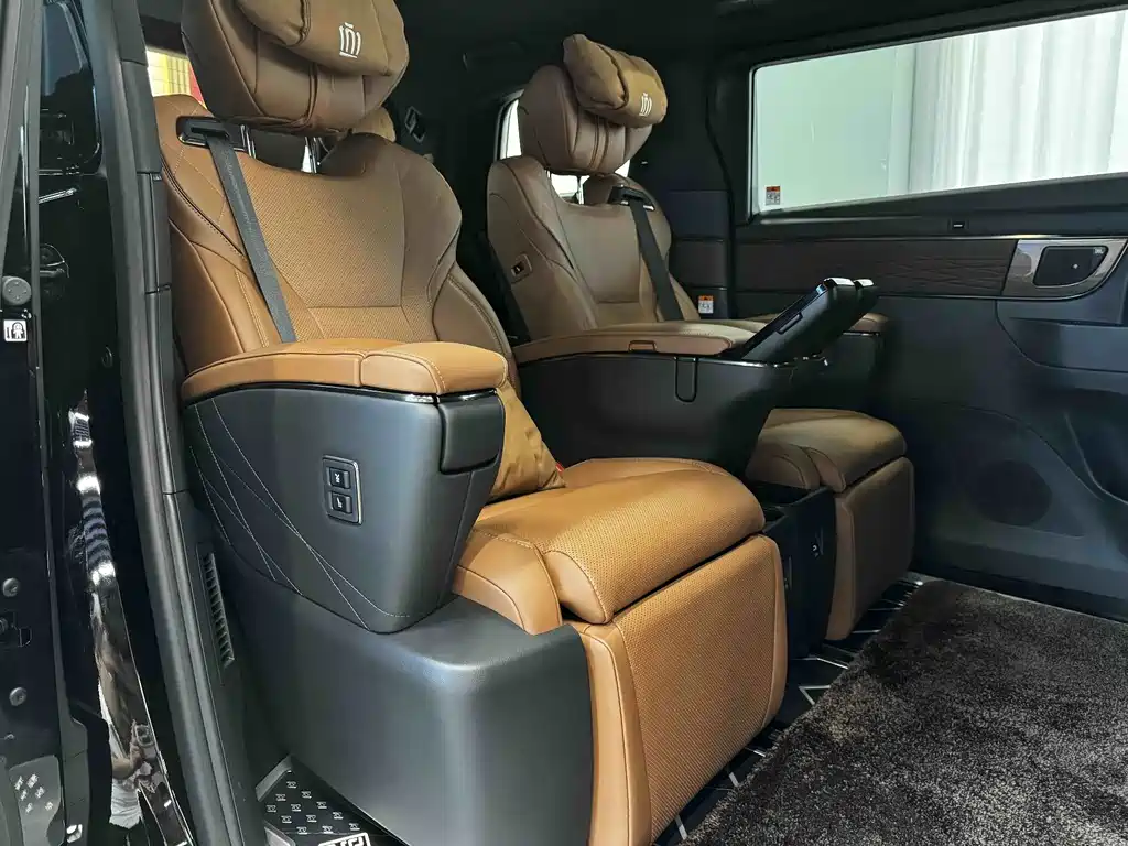 Toyota Vellfire — миниатюра 9
