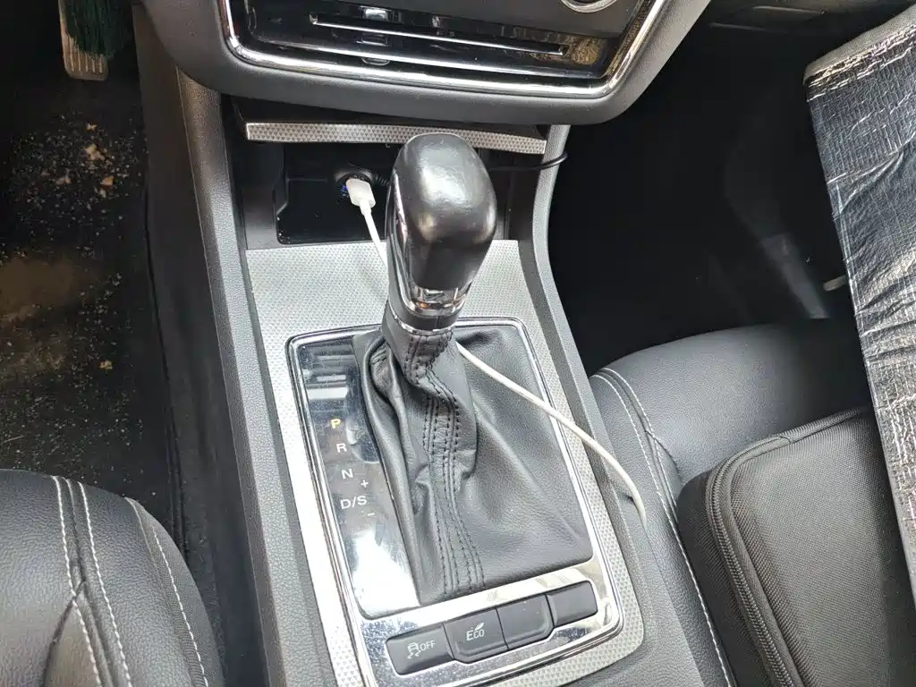 Roewe Roewe i6 Classic — миниатюра 7